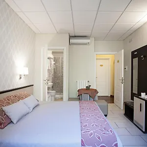 2* Casa de hóspedes Domus Palatina